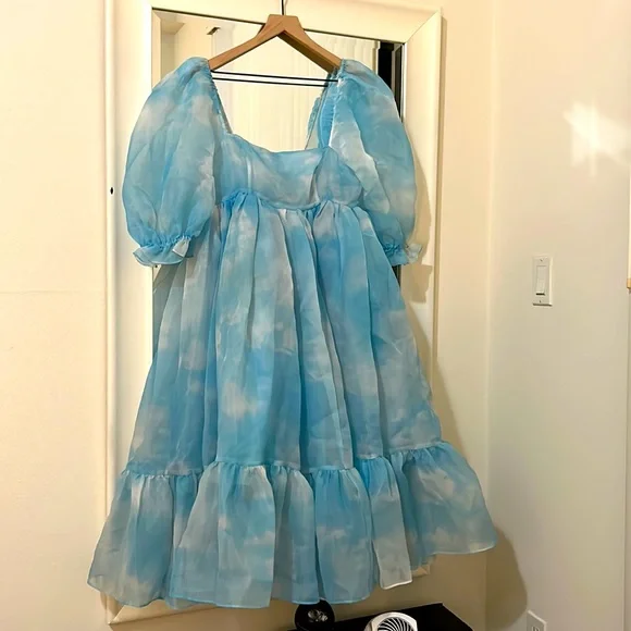 Selkie mid-length puff dress cloud print Medium - Picture 2 of 6